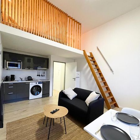Loft Maniny By Urban Apartments Praga Esterno foto