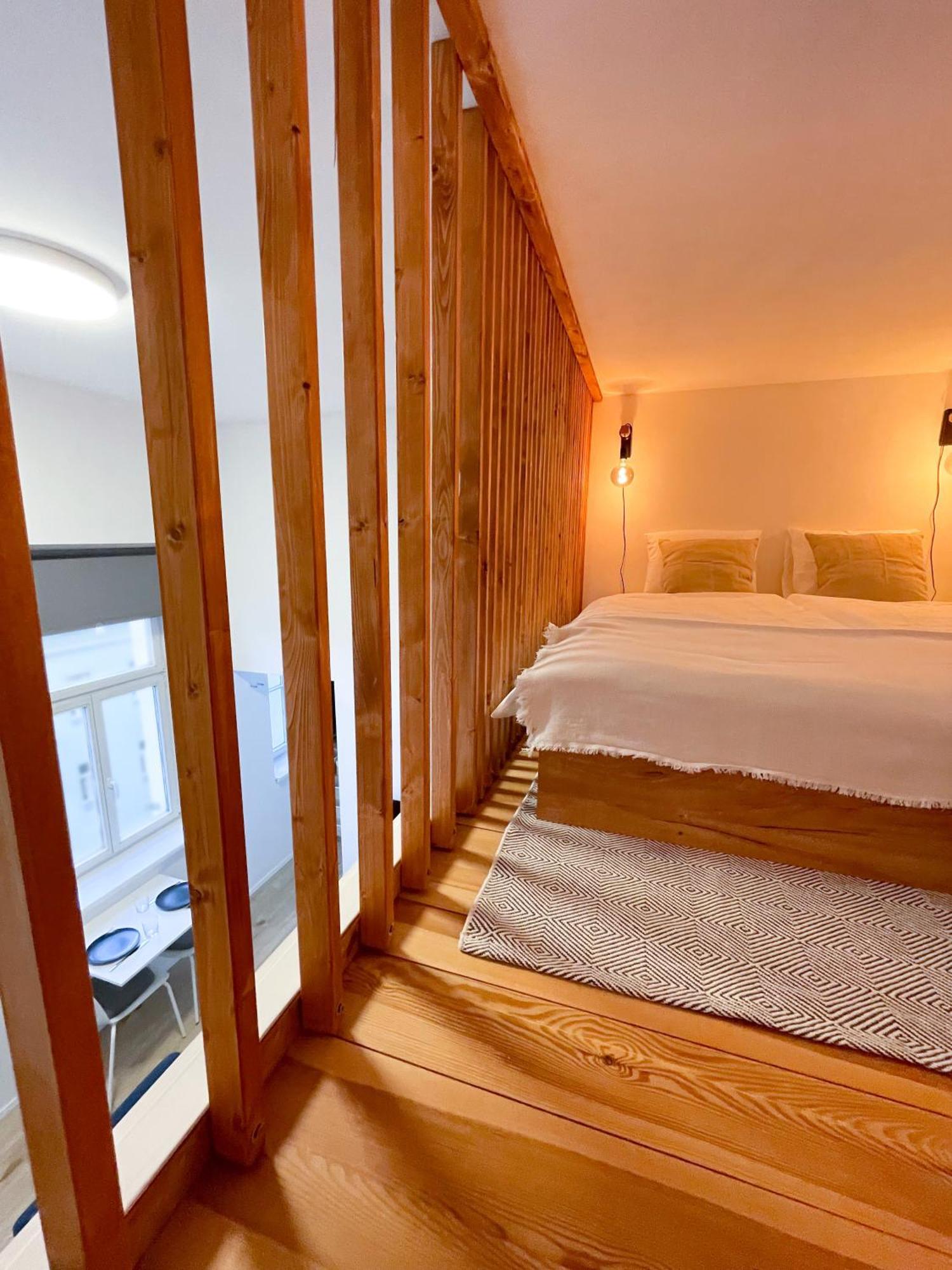 Loft Maniny By Urban Apartments Praga Esterno foto